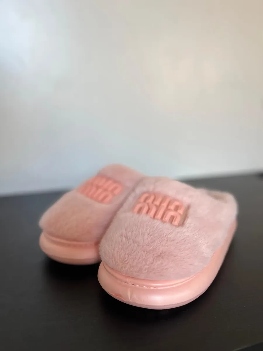 Pantuflas Mujer Legrand Simil Piel Con Diseño 3d - Imagen 4