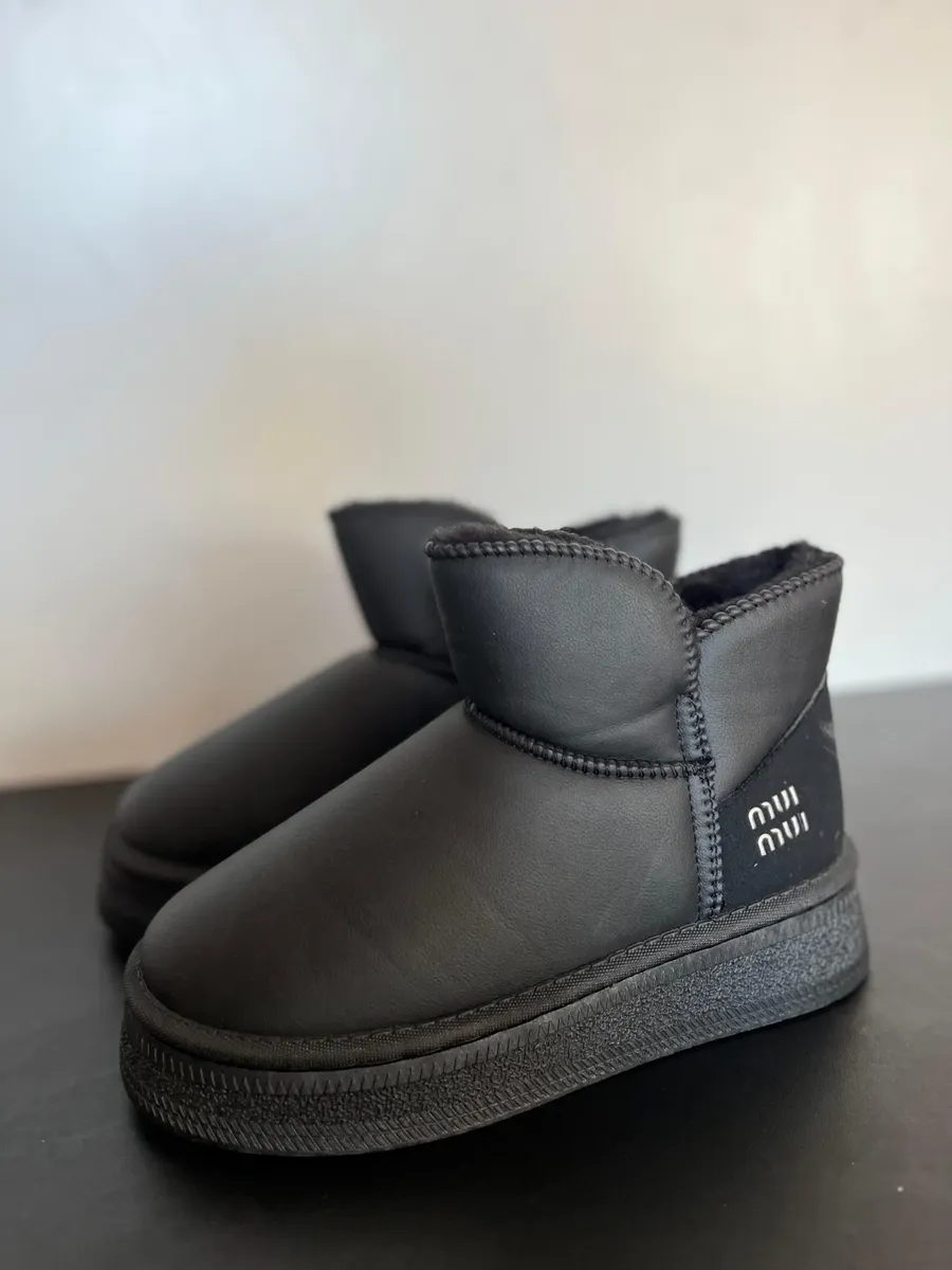 Pantufla Bota De Dama Con Corderito Abrigada - Imagen 4
